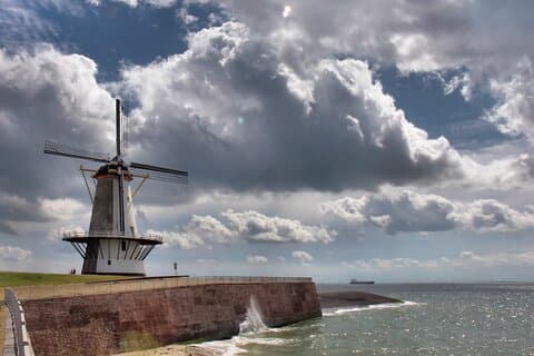 Privattransfer: Amsterdam nach Vlissingen, 2h Stop in Den Haag