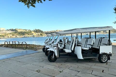 Excursion privée TukTuk d'une demi-journée Porto à la mer