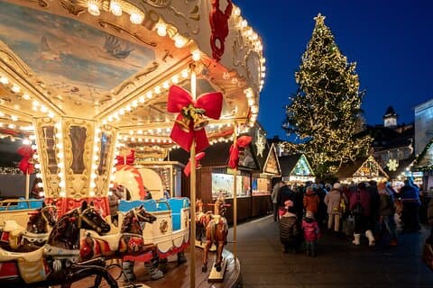 Christmas day trip: Vienna to Salzburg, English speaking driver