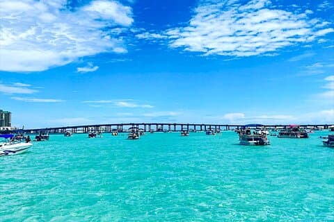 Excursión a la isla del cangrejo en Catamarán
