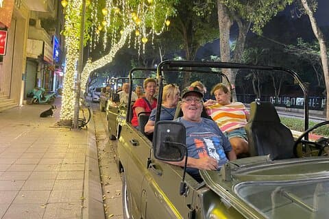 Hanoi histórico en un jeep