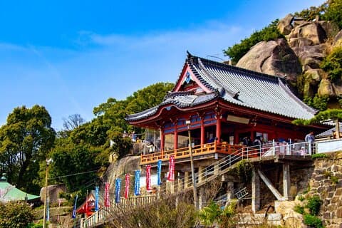 1 Day Tour Onomichi Temples Exploration and Saijo Sake Tasting