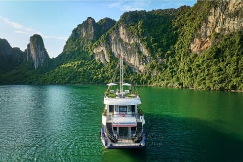 Crucero de 5 estrellas por la bahía de Ha Long con música tradicional y almuerzo