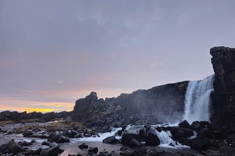 Excursão privada de Golden Circle com túnel de lava (opcional)