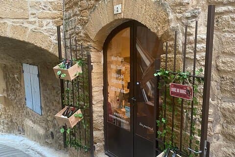 Wine walking tour Chateauneuf du Pape