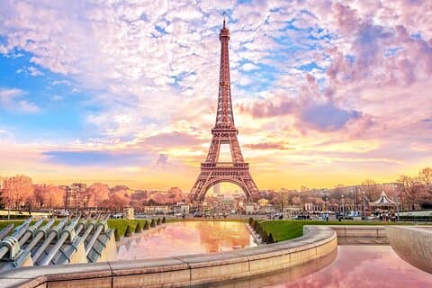 Privat transfer fra Amsterdam til Paris, 2h Stop i Bruxelles