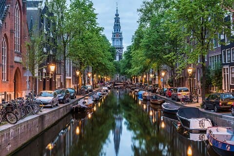 Transfer privato: Rotterdam a Amsterdam, 2h Stop a L'Aia