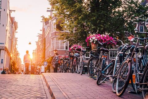Privé transfer van Brussel naar Amsterdam, 2u Halte in Eindhoven