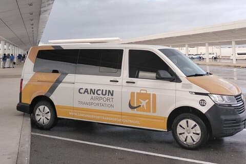 Transporte privado de ida e volta de CUN para Boulevard Kukulcan