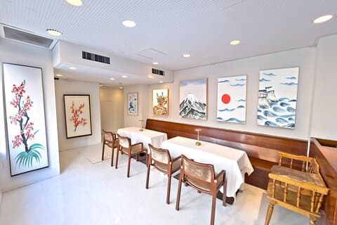 Nyd japansk kunst med saft og te