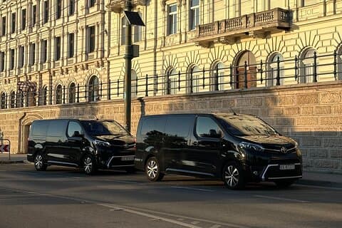 Luxury Private Transfer from Krakow to Prague