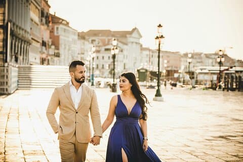 Amour éternel : Séance photos de couple romantique au cœur de Venise