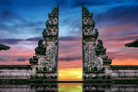 Tor des Himmels Wasserfälle und Ubud die Essenz von Bali
