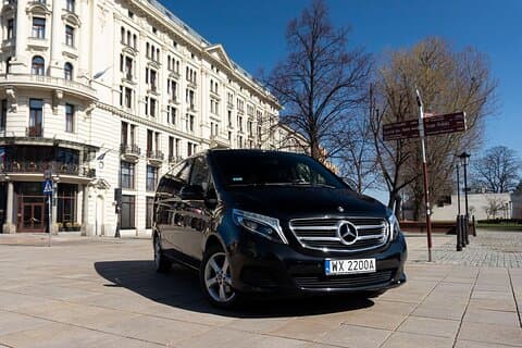 Transfert Varsovie - Chelm ou retour en limousine/minivan