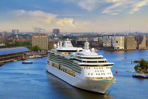 Transfer privato diretto dal porto di Rotterdam ad Amsterdam