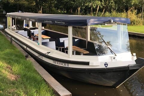 Giethoorn Private 1 or 2 Hour VIP Boat Tour