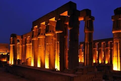 Aswan lyd og lys show på Philae Temple med overføring