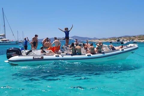 Explorez les Cyclades de Paros Antiparos lors d'une excursion de luxe en bateau privé