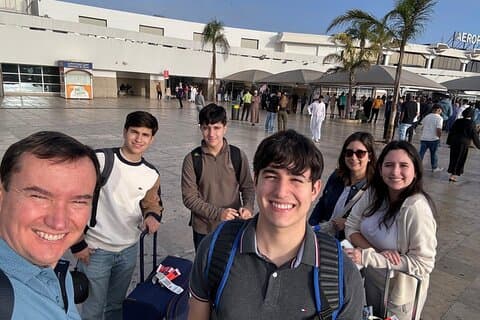 Servizio di prelievo dall'aeroporto di Casablanca e servizio taxi privato in Marocco