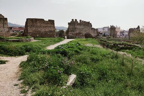 Tra le Torri, Scopri Salonicco in un giorno.