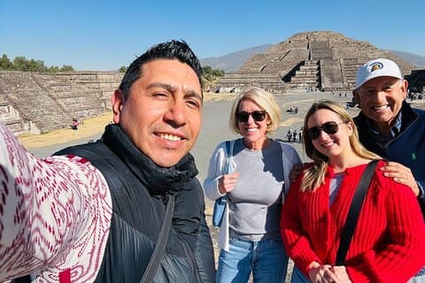 Excursão privada a Teotihuacan com guia local e ingressos inclusos.
