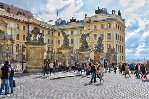 Tour a pie por Praga : Explora los principales lugares de interés y joyas ocultas