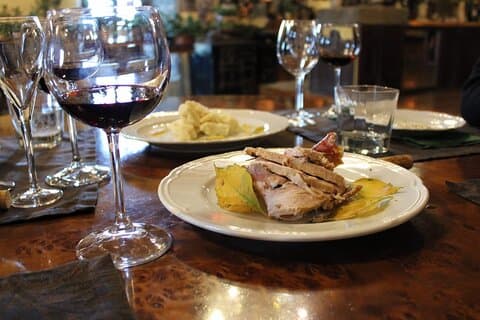 Cata de vinos en la campiña romana: tour de 3 horas desde Roma