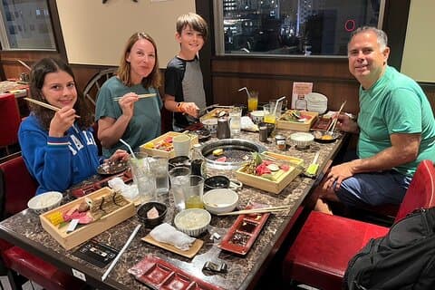 Prueba Las mejores experiencias de Wagyu Beef and Sushi en Shibuya