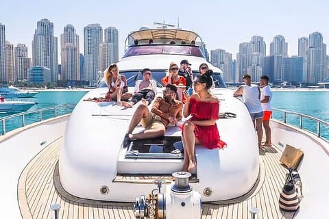 1 uur Marina Yacht Tour met optionele transfer