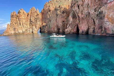 De Sagone/Cargèse: Calanques de Piana Snorkeling sea cave