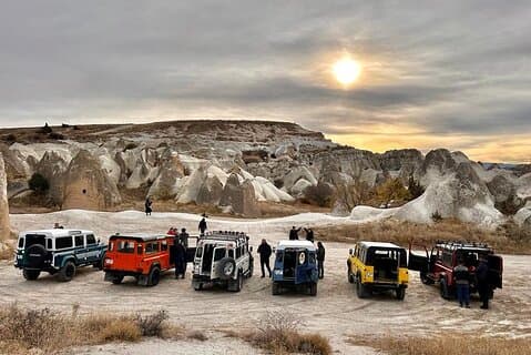 Private Kappadokien Sunset oder Sunrise Jeep Safari mit Champagner