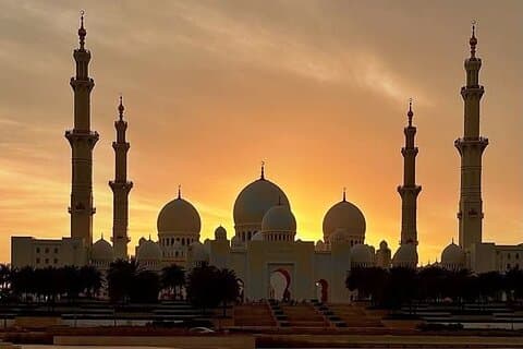 Private Abu Dhabi City Tour with Free Louver Museum Ticket