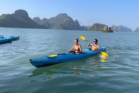Découvrez les mystères de la baie d'Halong Lan Ha