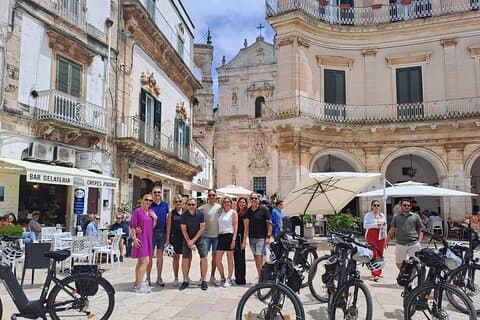 E-sykkel tur mellom Cisternino og Martina Franca