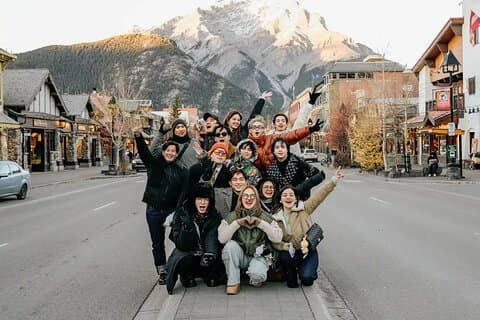 Desde Calgary Explora Moraine Lake Louise y termina en Banff