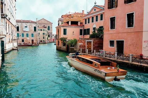 Venedig: Marco Polo flygplats Privat transfer till hotellet med bil och båt