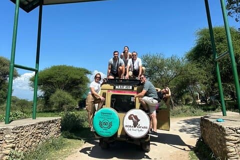 Excursão de 4 dias Midrange Tarangire Ngorongoro e Serengeti