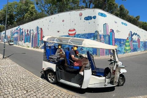 Visite privée d'une demi-journée à Lisbonne en Tuk Tuk