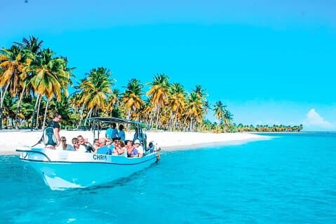 Saona Island Speedboat Tour with Lunch & Natural Pool Swim
