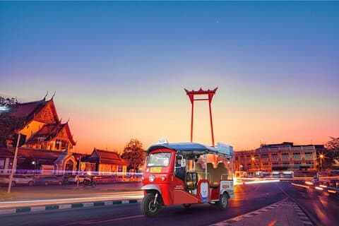 Private Tour Explore the Bangkok Night by Eco Tuk Tuk Electric