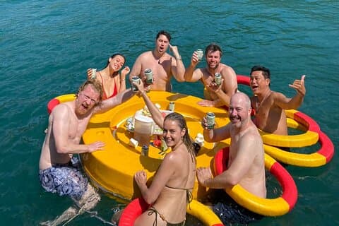 Isola di Nha Trang: Snorkeling, Bar galleggiante Party & BBQ