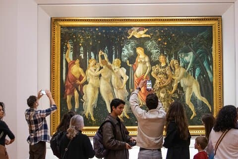Uffizi Gallery VIP Entrance and Private Guided Tour