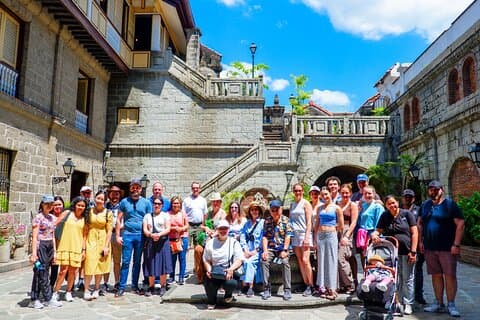 Intramuros Walking Tour: Explorez la ville fortifiée de Manille|Privé