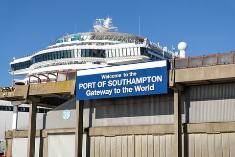 Privé taxi van Heathrow Airport naar Southampton Cruise Port