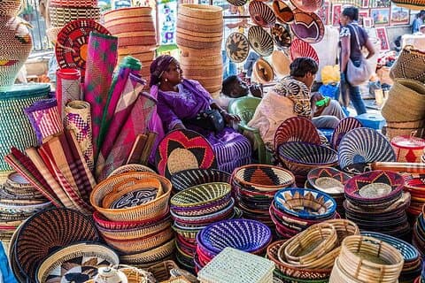 Shopping di souvenir di Nairobi e tour storico di mezza giornata