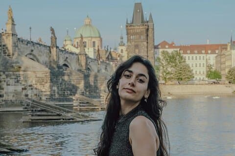 Sesión de fotos profesional de Timeless Memories en Charles Bridge