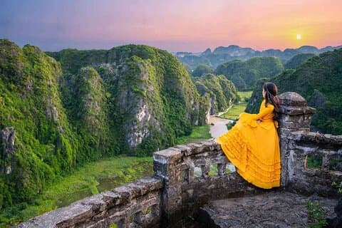 De Hanoi : Excursion d'une journée à Ninh Binh en Limousine Groupe de 9 personnes
