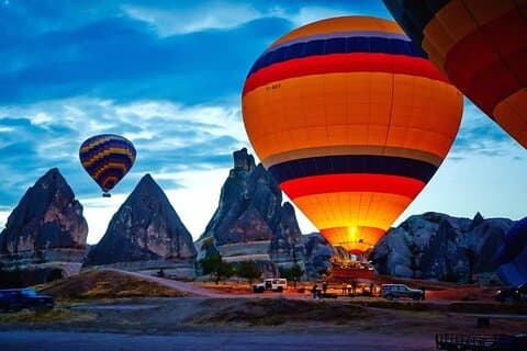 Tour de 2 dias pela Cappadocia a partir de Istambul e voo de balão de ar quente