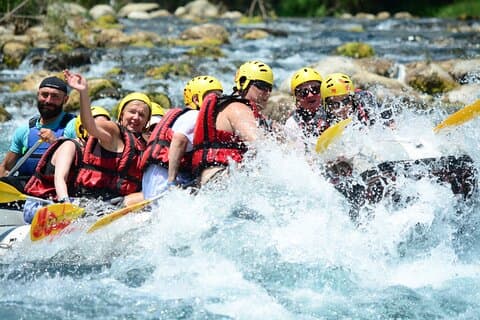 White Water Rafting eventyr med Riverside frokost
