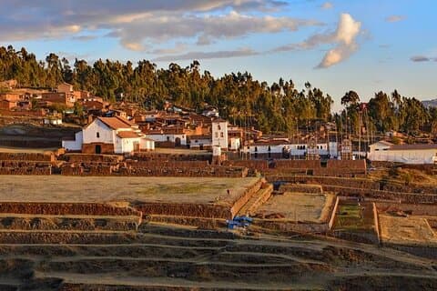 Sacred Valley med Maras og Moray som ender i Ollantaytambo.